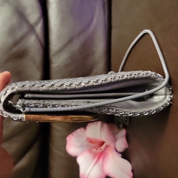 Small Bag Gray Metal Mesh Magnet Closing - Picture 8 of 11
